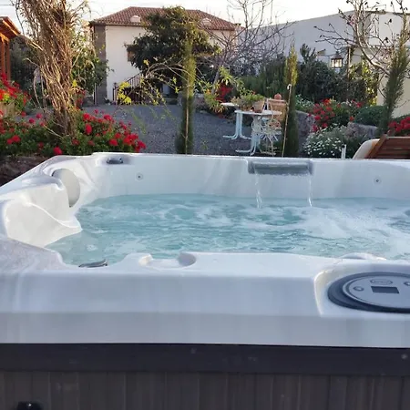 Casa Leandra Con Jacuzzi Country house *