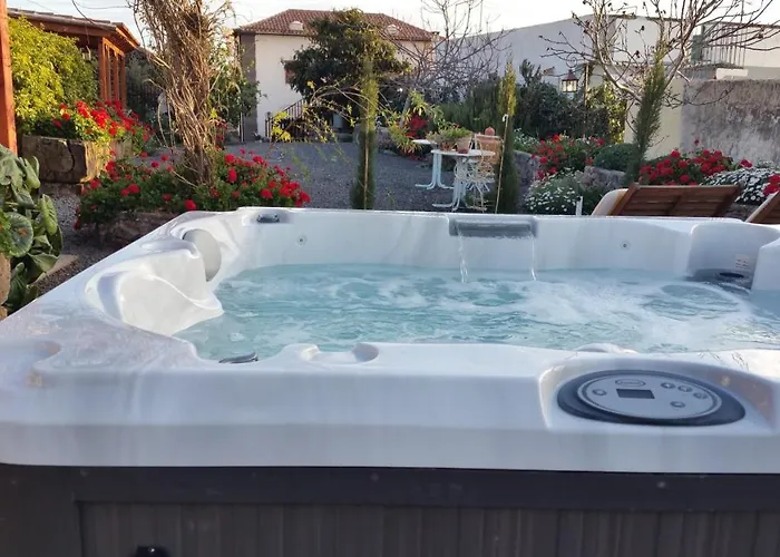 Casa Leandra Con Jacuzzi Hébergement de vacances *